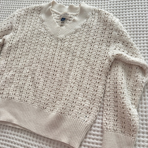 Women's Openwork V-Neck Pullover Sweater - Universal Thread NWOT - Picture 4 of 6